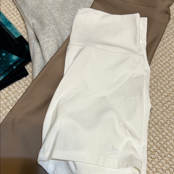 ALO & Lululemon 6 Piece Set Some NWT size 6/small - Picture 5 of 10